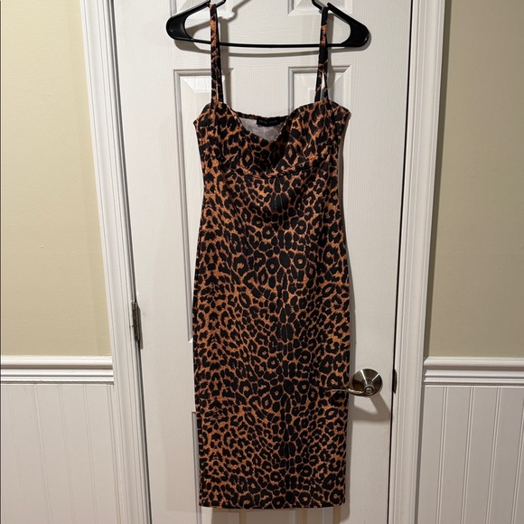 PrettyLittleThing Brown Leopard Print Midi Dress - Picture 3 of 3